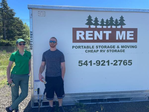 Shipping-container-Eric-Yulia-1